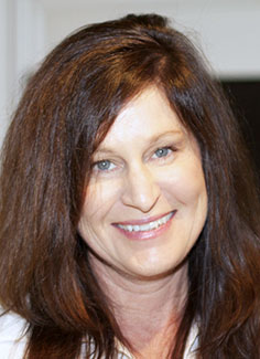 Associate Professor Laura Scholes
